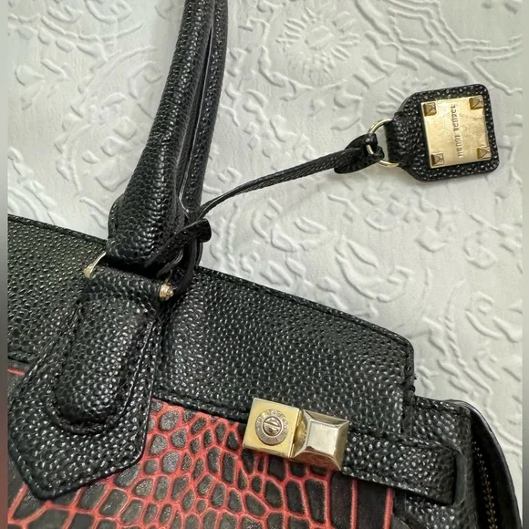 Henri Bendel Red Black Crocodile Print Leather Handbag - Picture 5 of 11
